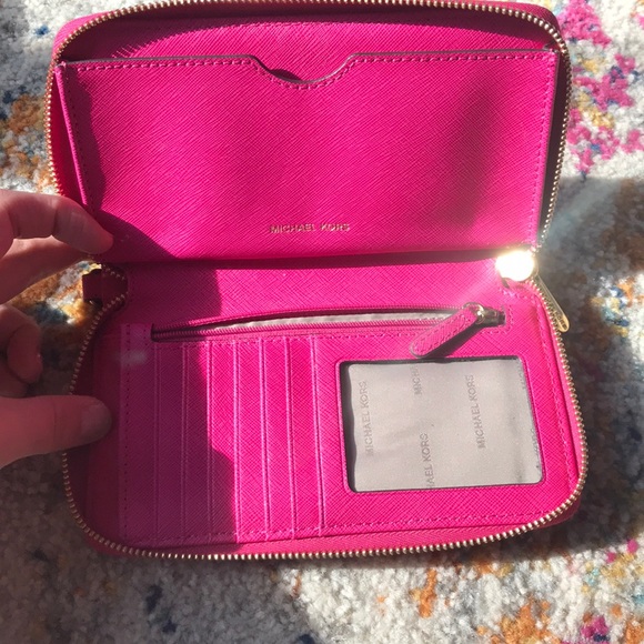 Michael kors wallet • authentic• - Picture 2 of 4